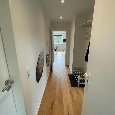 Watt-s-up-24 Apartment *